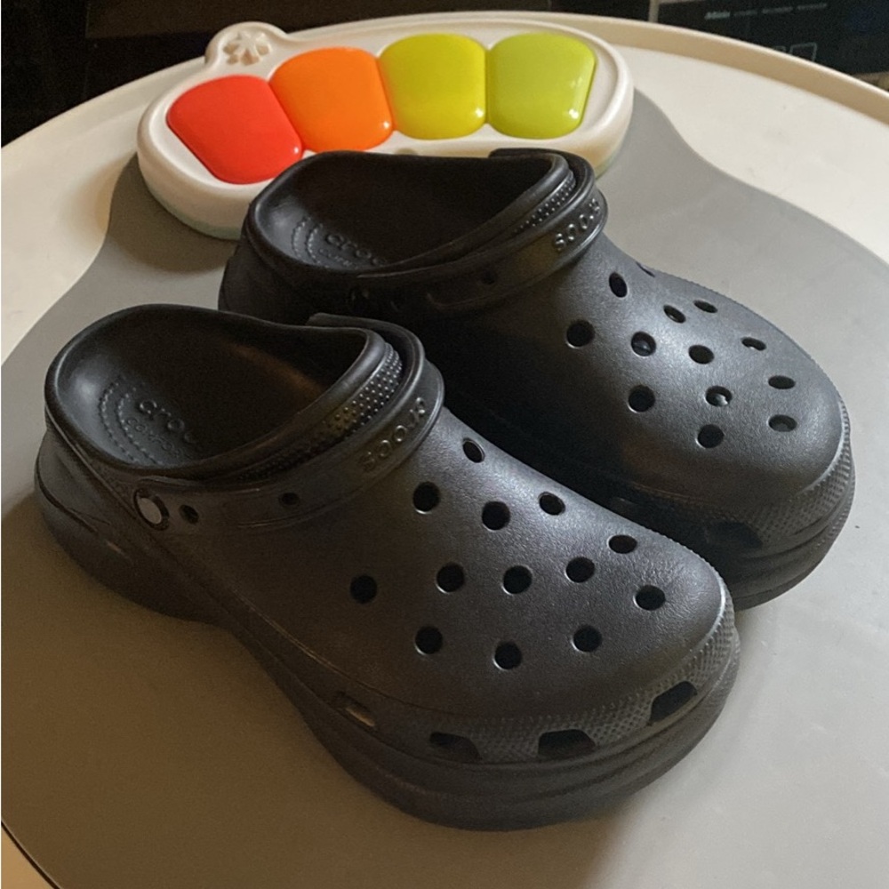 Excellent Like New Condition Black Croc Platforms Size 8